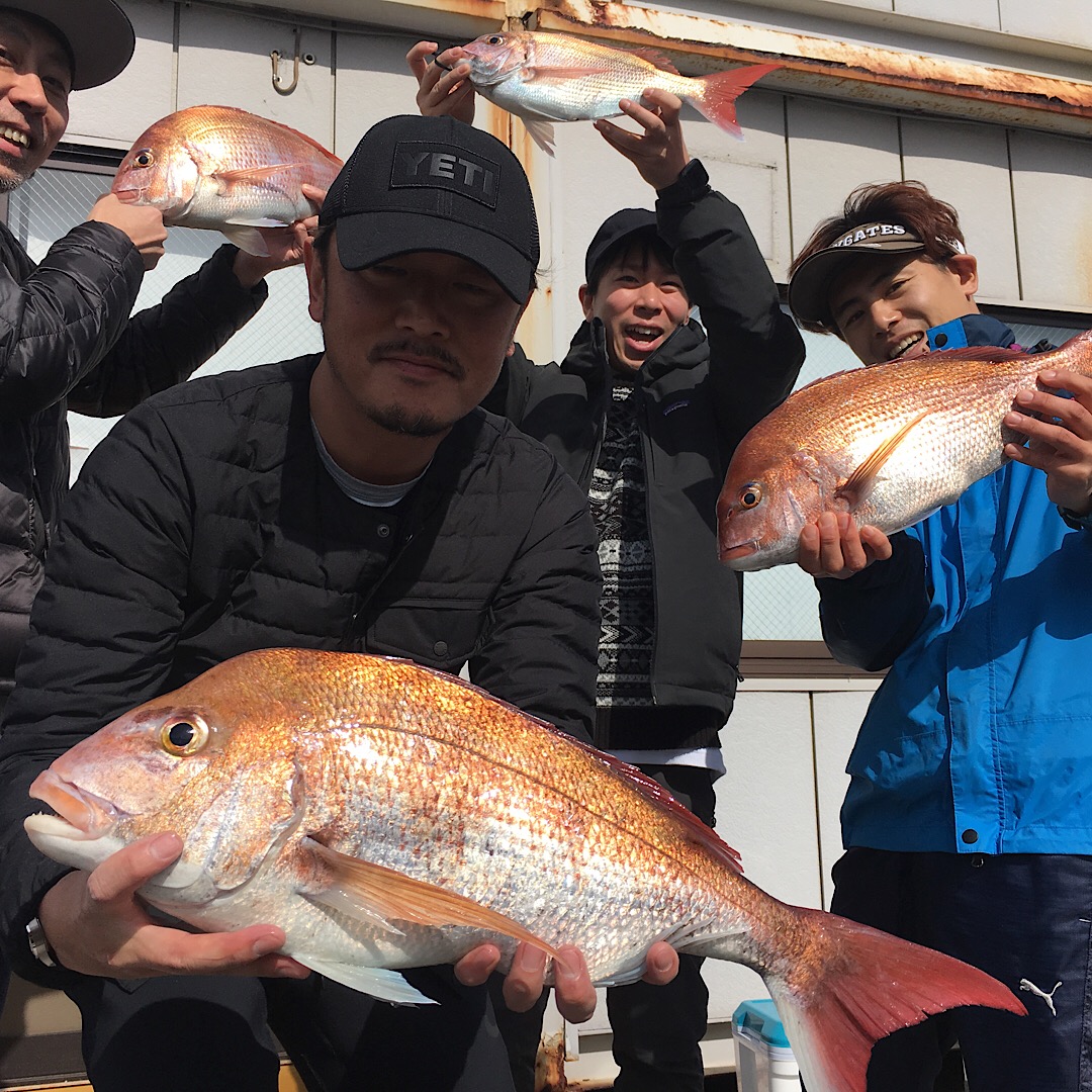 最大3 2kg 良型真鯛皆さまゲット 東京湾タイラバなら辰丸